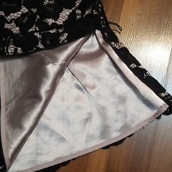 Jaques Vert Lace and Silk Lined Top - Picture 5 of 11